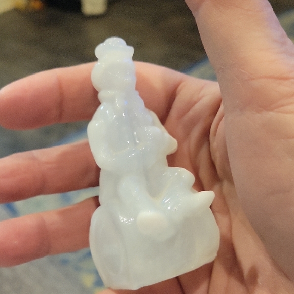 Mosser White Slag Milk Glass Figurine of Clown,New Old Stock - Picture 1 of 4